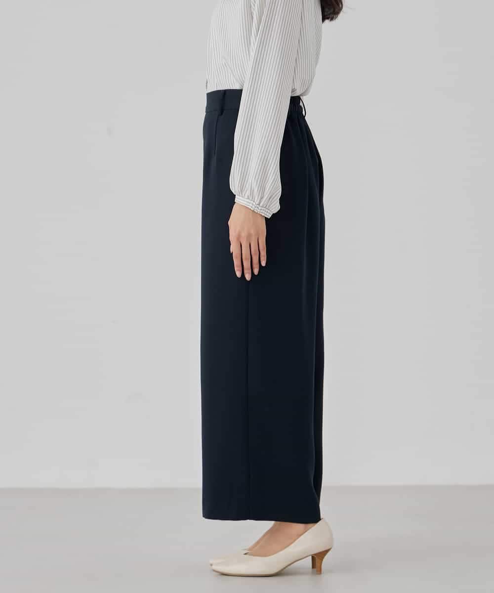 KBLCD05069 a.v.v(アー・ヴェ・ヴェ) サテンワイドクロップドパンツ【洗える/速乾/毛玉になりにくい/イージーケア】 ネイビー