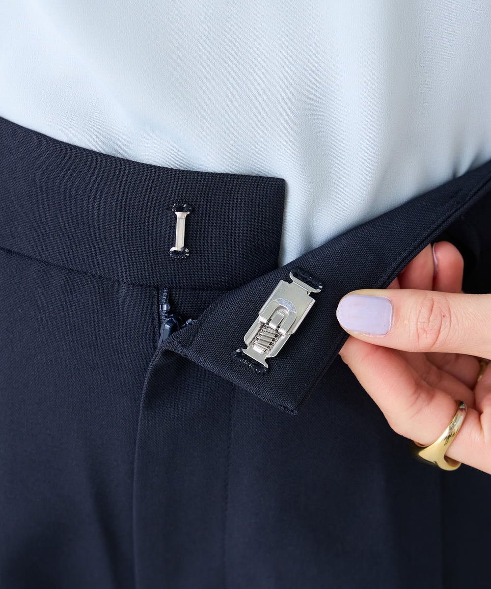 KBLFE20079 a.v.v(アー・ヴェ・ヴェ) 【洗える/UVカット】リネンライクストレッチテーパードパンツ ネイビー