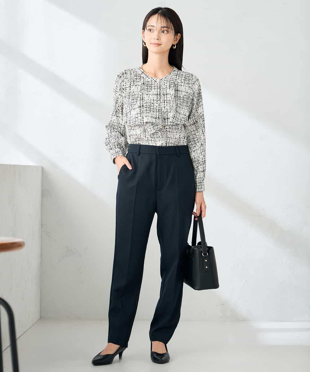 KBLLB11079 a.v.v(アー・ヴェ・ヴェ) 【洗える/イージーケア/ストレッチ】パウダーツイルテーパードパンツ ネイビー