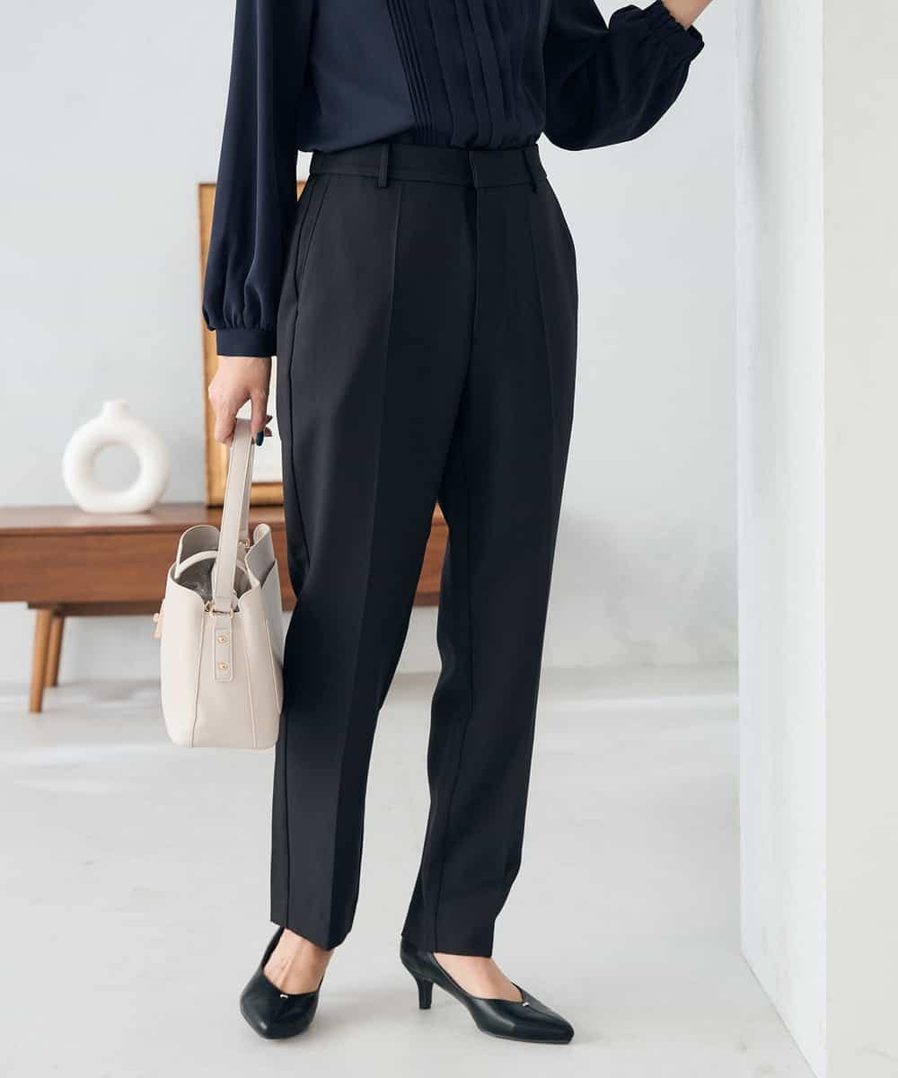 KBLLB11079 a.v.v(アー・ヴェ・ヴェ) 【洗える/イージーケア/ストレッチ】パウダーツイルテーパードパンツ ネイビー