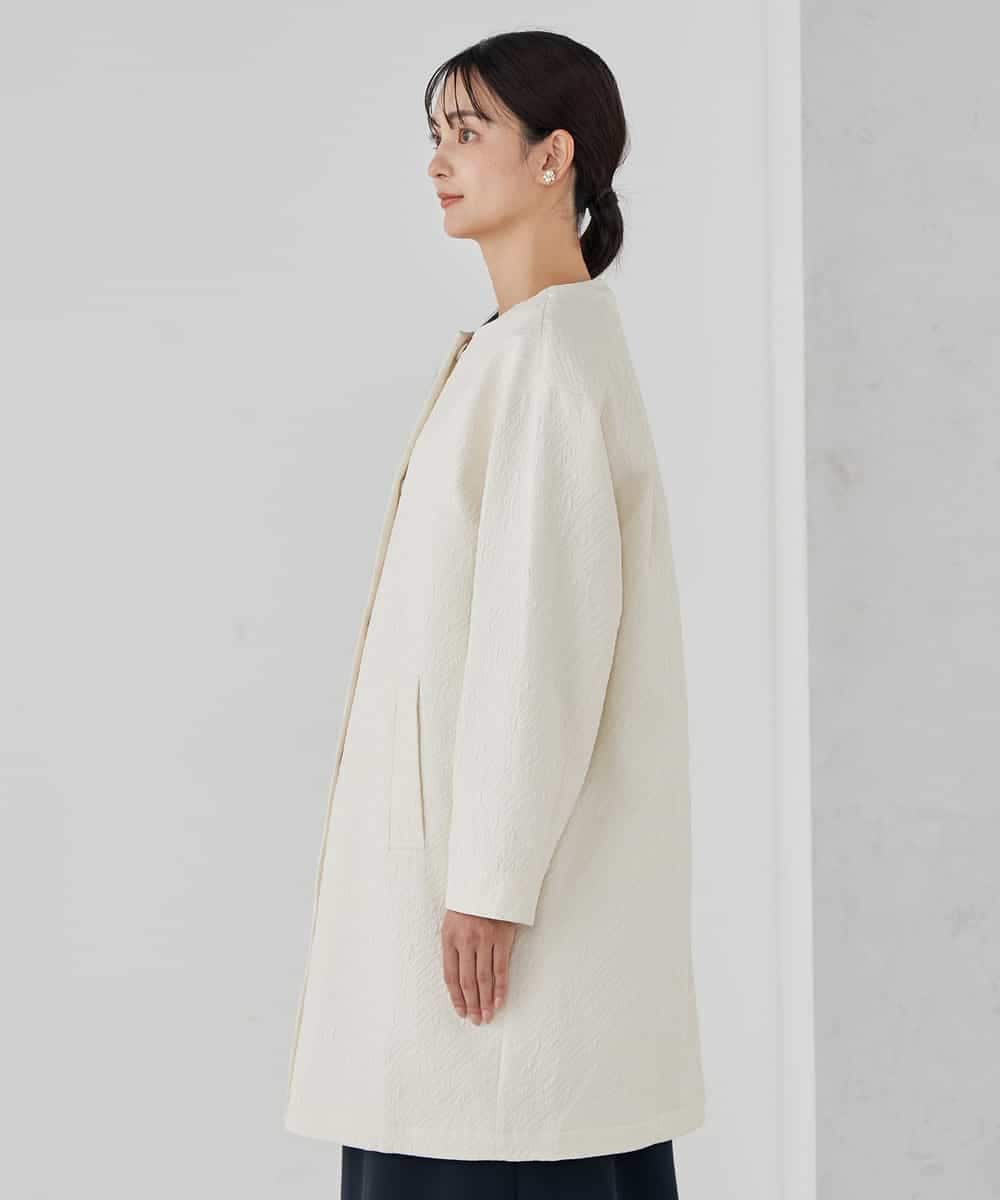 KBUCD02129 a.v.v(アー・ヴェ・ヴェ) ジャガードノーカラーコート ネイビー