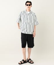KHBGV61069 a.v.v MEN(アー・ヴェ・ヴェ) 幾何学ストライププリントオープンカラーシャツ ホワイト