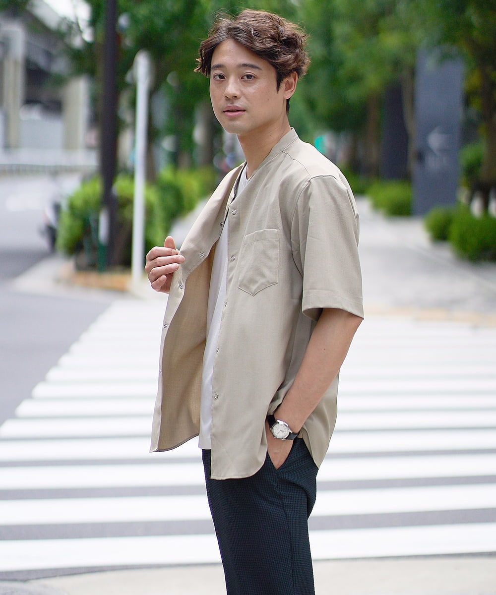 KHBHV77049 a.v.v MEN(アー・ヴェ・ヴェ) 【接触冷感】バンドカラーシャツ 5分袖（セットアップ可）リライトシリーズ3 ベージュ