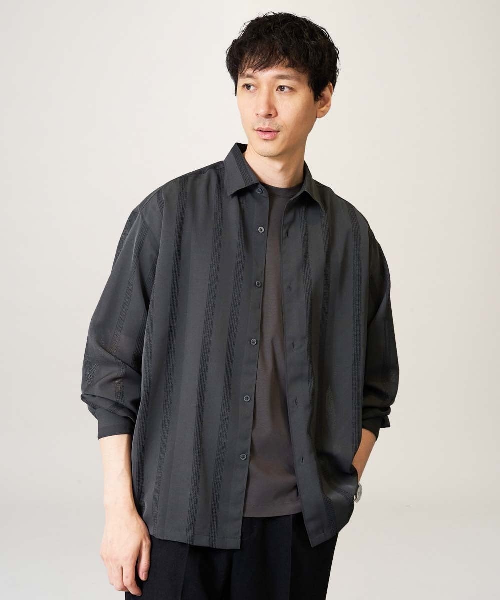 KHBJA08069 a.v.v MEN(アー・ヴェ・ヴェ) 【イージーケア/速乾】カラミストライプワイドシルエットシャツ【洗濯機で洗える】 ダークグレー