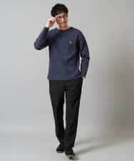 KHFAD60049 a.v.v MEN(アー・ヴェ・ヴェ) 【洗濯機で洗える】ワンポイント刺繍ボートネックニット アイボリー