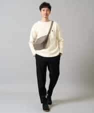 KHFAD60049 a.v.v MEN(アー・ヴェ・ヴェ) 【洗濯機で洗える】ワンポイント刺繍ボートネックニット アイボリー