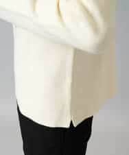 KHFAD60049 a.v.v MEN(アー・ヴェ・ヴェ) 【洗濯機で洗える】ワンポイント刺繍ボートネックニット アイボリー