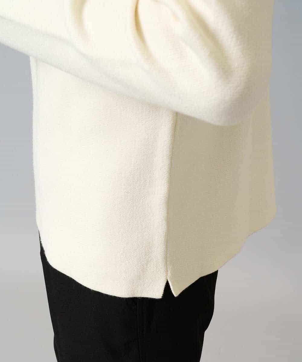 KHFAD60049 a.v.v MEN(アー・ヴェ・ヴェ) 【洗濯機で洗える】ワンポイント刺繍ボートネックニット アイボリー