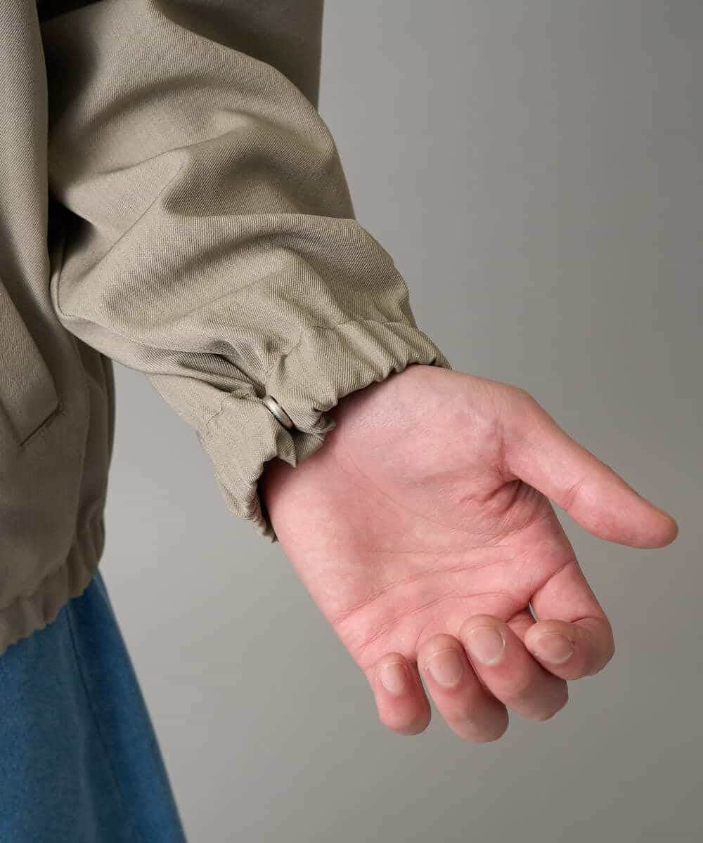 KHJED07129 a.v.v MEN(アー・ヴェ・ヴェ) ジップアップスタンドカラーブルゾン ベージュ