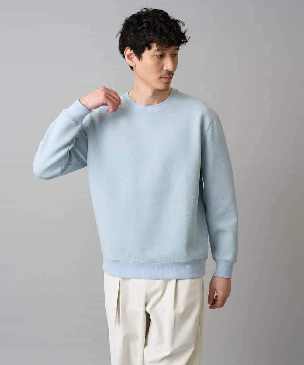 KHKED08059 a.v.v MEN(アー・ヴェ・ヴェ) 【イージーケア/洗濯機で洗える/毛玉になりにくい/ストレッチ】サッカーダンボールプルオーバー ライトブルー