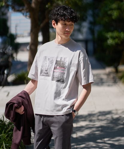 KHKGD18049 a.v.v MEN 【接触冷感】フォトプリントワイドシルエットカットソー