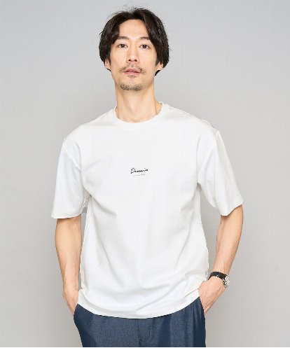 KHKGD29039 a.v.v MEN 【イージーケア/洗濯機で洗える/速乾/毛玉になりにくい/接触冷感】ミニロゴプリントセミワイドシルエットカットソー