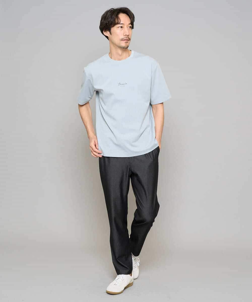 KHKGD29039 a.v.v MEN(アー・ヴェ・ヴェ) 【イージーケア/洗濯機で洗える/速乾/毛玉になりにくい/接触冷感】ミニロゴプリントセミワイドシルエットカットソー ダークグレー