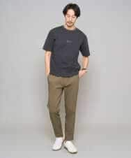 KHKGD29039 a.v.v MEN(アー・ヴェ・ヴェ) 【イージーケア/洗濯機で洗える/速乾/毛玉になりにくい/接触冷感】ミニロゴプリントセミワイドシルエットカットソー ダークグレー