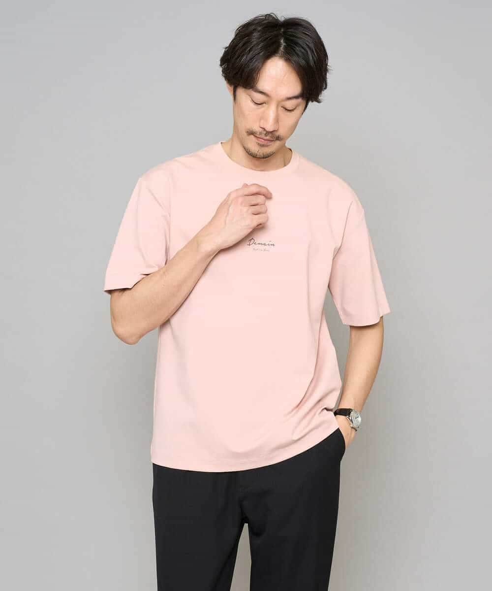 KHKGD29039 a.v.v MEN(アー・ヴェ・ヴェ) 【イージーケア/洗濯機で洗える/速乾/毛玉になりにくい/接触冷感】ミニロゴプリントセミワイドシルエットカットソー ダークグレー