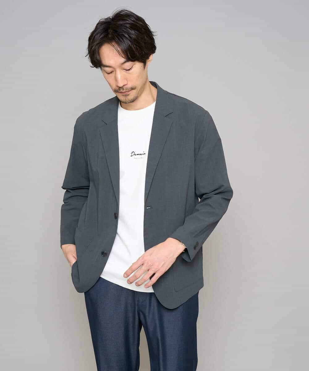 KHKGD29039 a.v.v MEN(アー・ヴェ・ヴェ) 【イージーケア/洗濯機で洗える/速乾/毛玉になりにくい/接触冷感】ミニロゴプリントセミワイドシルエットカットソー ダークグレー