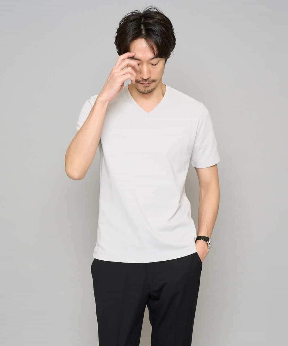 KHKGD76044 a.v.v MEN(アー・ヴェ・ヴェ) 【イージーケア/洗濯機で洗える】キカジャカードＶネックスマートＴシャツ ライトグレー