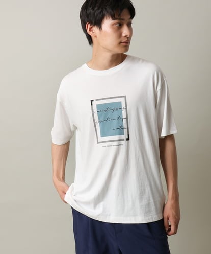 KHKGV25034 a.v.v MEN 【定番アイテム】スクエアプリントセミワイドシルエットTシャツ