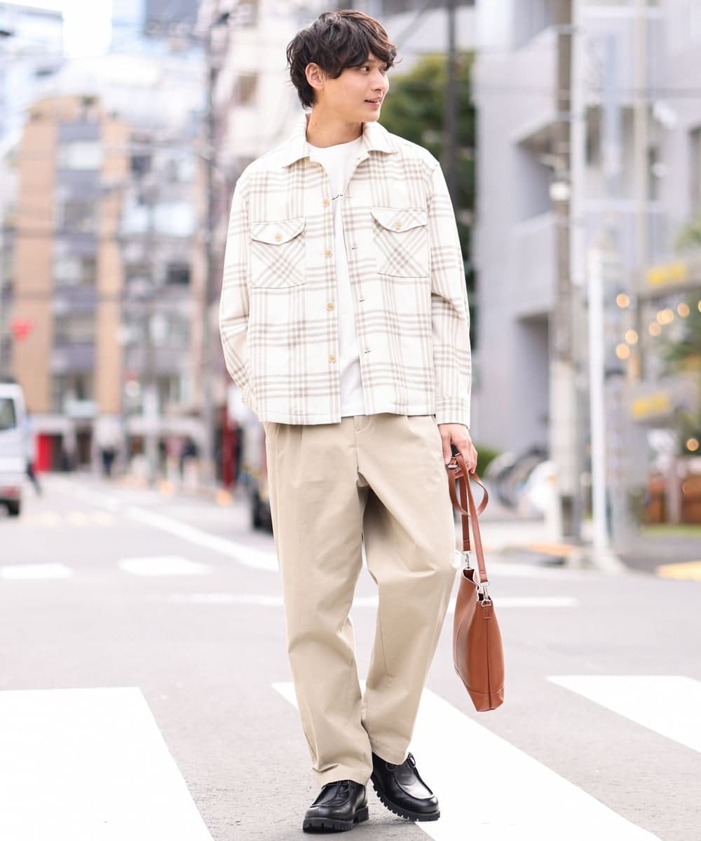 KHKGV29029 a.v.v MEN(アー・ヴェ・ヴェ) 【定番アイテム】ミニロゴセミワイドシルエットTシャツ ホワイト