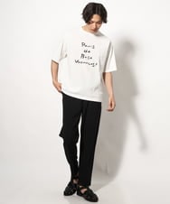 KHKGV30044 a.v.v MEN(アー・ヴェ・ヴェ) 【ucaU×a.v.vコラボ】プリントワイドシルエットTシャツ オレンジ