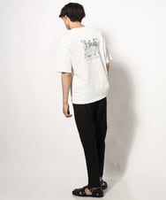 KHKGV30044 a.v.v MEN(アー・ヴェ・ヴェ) 【ucaU×a.v.vコラボ】プリントワイドシルエットTシャツ オレンジ