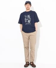 KHKGV31044 a.v.v MEN(アー・ヴェ・ヴェ) 【ucaU×a.v.vコラボ】フロントプリントワイドシルエットTシャツ ネイビー