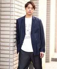 KHKGV31044 a.v.v MEN(アー・ヴェ・ヴェ) 【ucaU×a.v.vコラボ】フロントプリントワイドシルエットTシャツ ネイビー