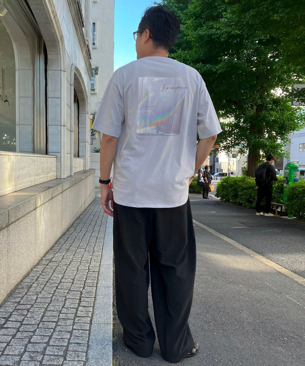KHKHV10044 a.v.v MEN(アー・ヴェ・ヴェ) 【HIDEYUKI SUTO×a.v.vコラボ】フォトプリントロングシルエットTシャツ ライトグレー