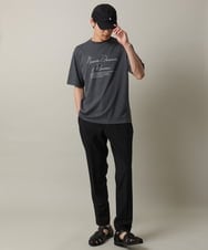 KHKHV12034 a.v.v MEN(アー・ヴェ・ヴェ) 【接触冷感】ロゴプリントセミワイドシルエットTシャツ ダークグレー