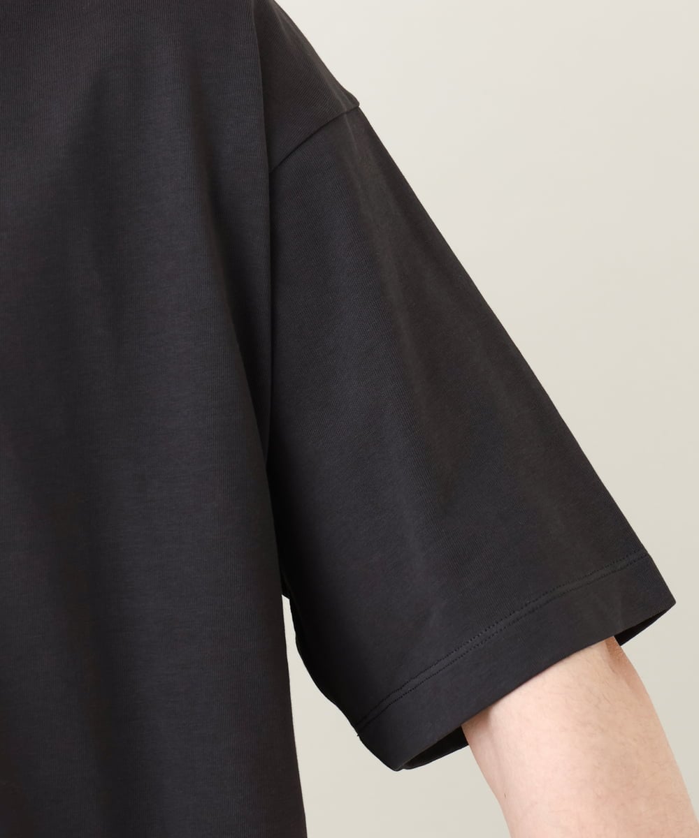 KHKHV61044 a.v.v MEN(アー・ヴェ・ヴェ) 【ucaU×a.v.vコラボ】イラストワイドシルエットTシャツ ダークグレー