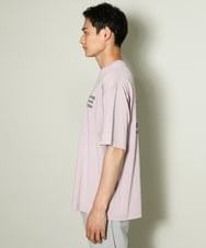 KHKHV62044 a.v.v MEN(アー・ヴェ・ヴェ) 【ucaU×a.v.vコラボ】イラストワイドシルエットTシャツ ピンク