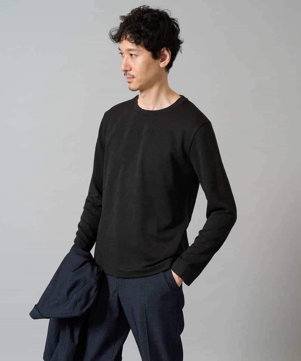 KHKJA71044 a.v.v MEN(アー・ヴェ・ヴェ) 【イージーケア/洗濯機で洗える】幾何ジャカードクルーネックＴシャツ〈SMART SERIES〉 ブラック