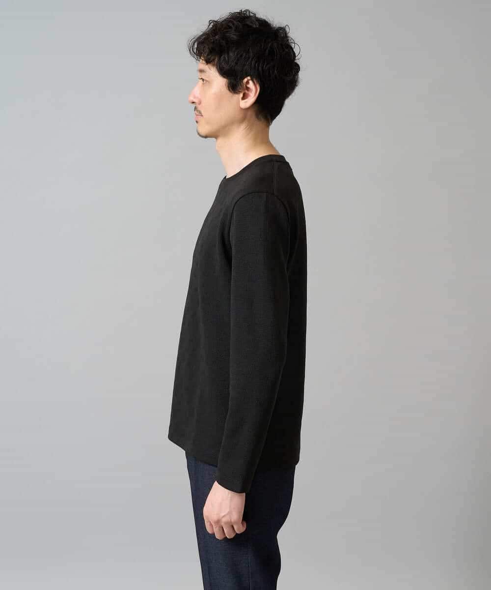 KHKJA71044 a.v.v MEN(アー・ヴェ・ヴェ) 【イージーケア/洗濯機で洗える】幾何ジャカードクルーネックＴシャツ〈SMART SERIES〉 ブラック