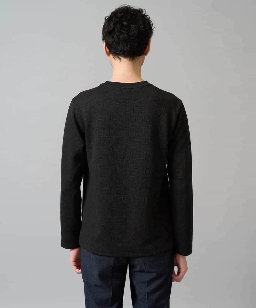 KHKJA71044 a.v.v MEN(アー・ヴェ・ヴェ) 【イージーケア/洗濯機で洗える】幾何ジャカードクルーネックＴシャツ〈SMART SERIES〉 ブラック