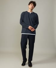 KHKJV05044 a.v.v MEN(アー・ヴェ・ヴェ) 【きれいめで楽チン】キーネックフェイクレイヤードセミワイドカットソー ネイビー