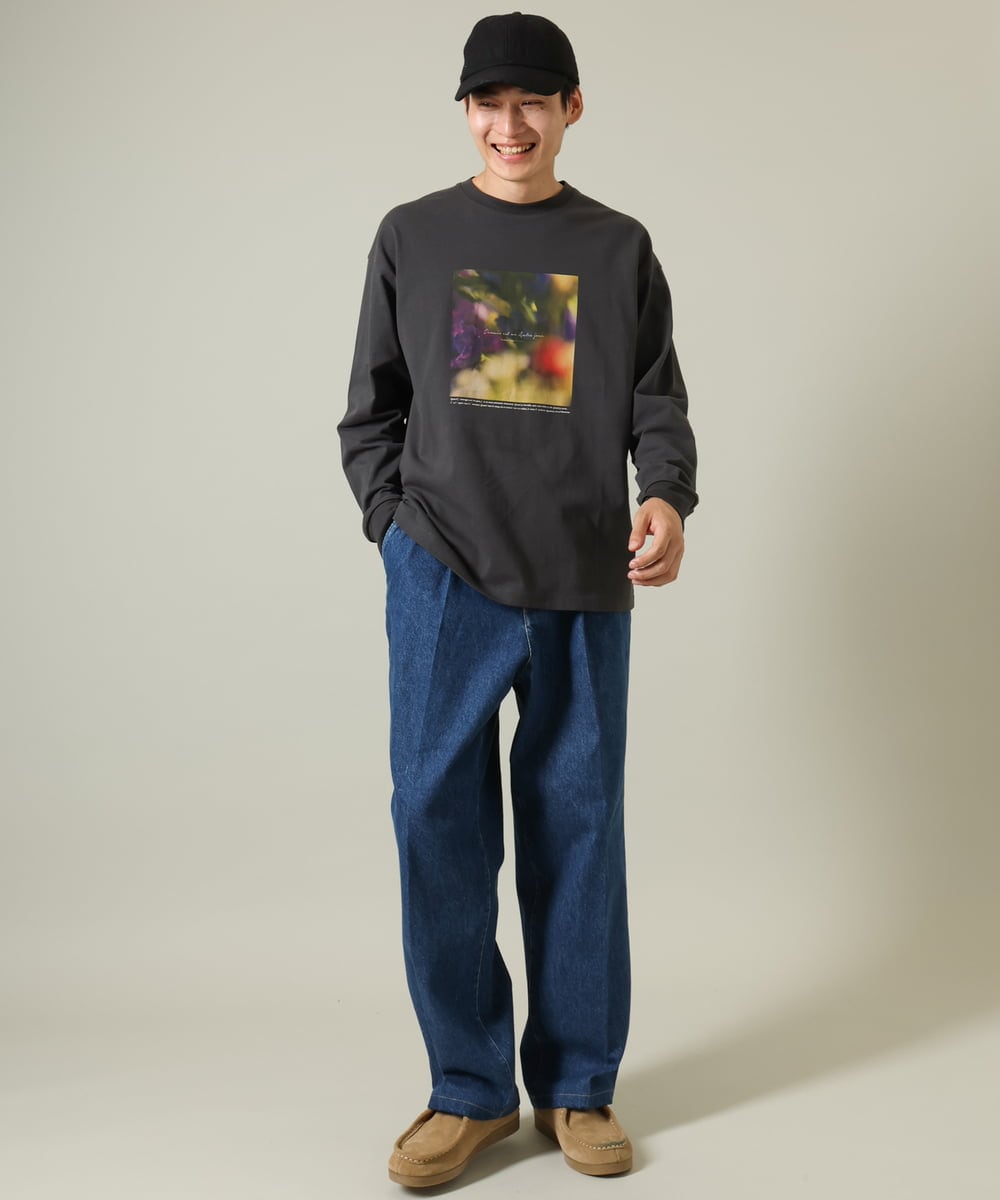 KHKJV12044 a.v.v MEN(アー・ヴェ・ヴェ) 【HIDEYUKI SUTO×a.v.vコラボ】フォトプリントワイドシルエットロングＴシャツ ダークグレー
