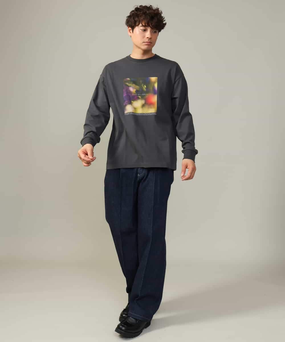 KHKJV12044 a.v.v MEN(アー・ヴェ・ヴェ) 【HIDEYUKI SUTO×a.v.vコラボ】フォトプリントワイドシルエットロングＴシャツ ダークグレー