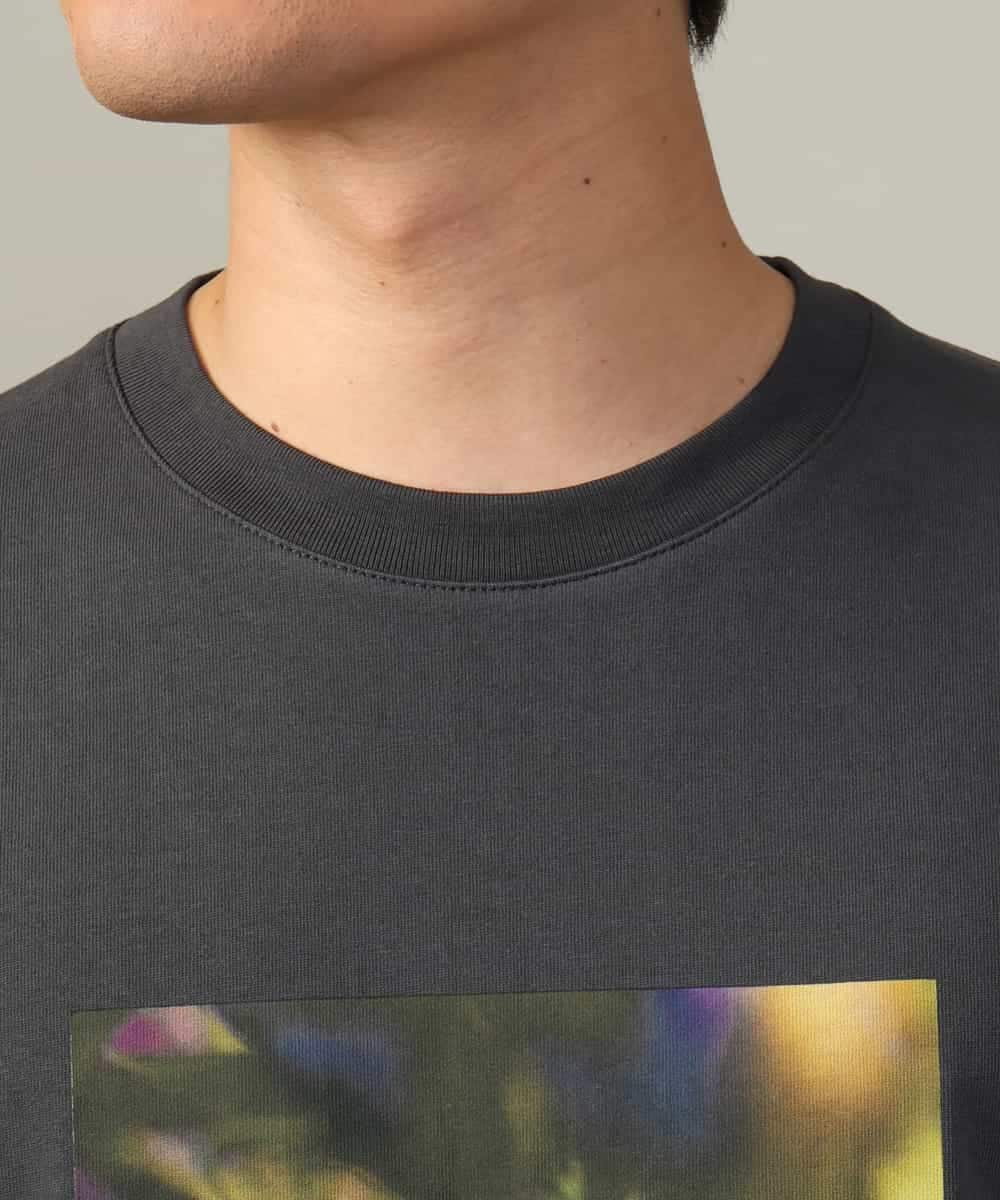 KHKJV12044 a.v.v MEN(アー・ヴェ・ヴェ) 【HIDEYUKI SUTO×a.v.vコラボ】フォトプリントワイドシルエットロングＴシャツ ダークグレー