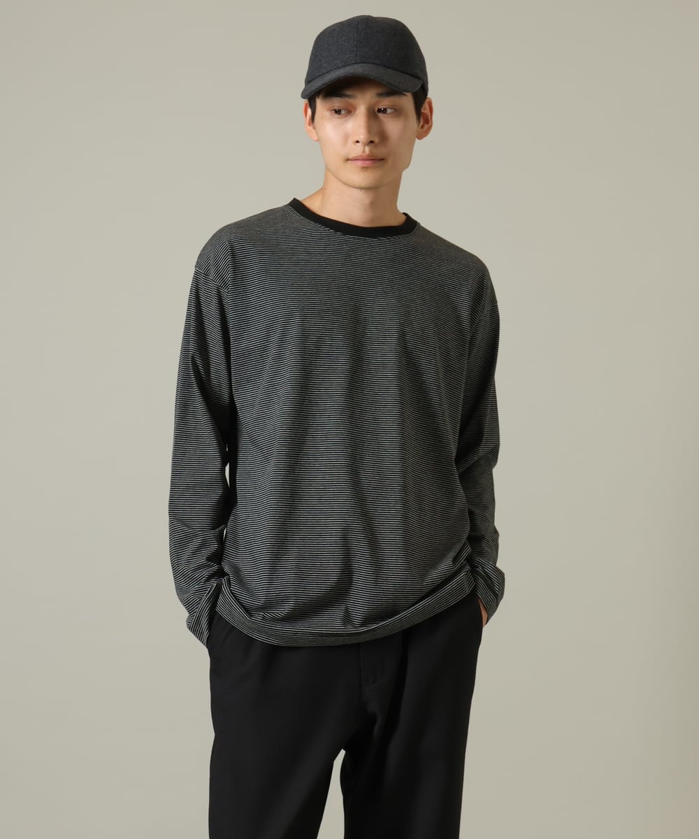 KHKJV38034 a.v.v MEN(アー・ヴェ・ヴェ) 【万能インナー】細ボーダーセミワイドシルエットロングTシャツ ダークグレー