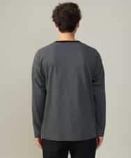KHKJV38034 a.v.v MEN(アー・ヴェ・ヴェ) 【万能インナー】細ボーダーセミワイドシルエットロングTシャツ ダークグレー