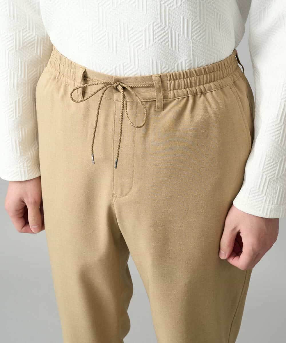 KHLED03069 a.v.v MEN(アー・ヴェ・ヴェ) 【イージーケア/洗濯機で洗える/毛玉になりにくい/ストレッチ】アムンゼンストレッチセミルーズパンツ ベージュ