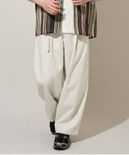 KHLED07069 a.v.v MEN(アー・ヴェ・ヴェ) 【イージーケア/洗濯機で洗える/毛玉になりにくい/ストレッチ】ベルト付きワイドテーパードチノパンツ アイボリー