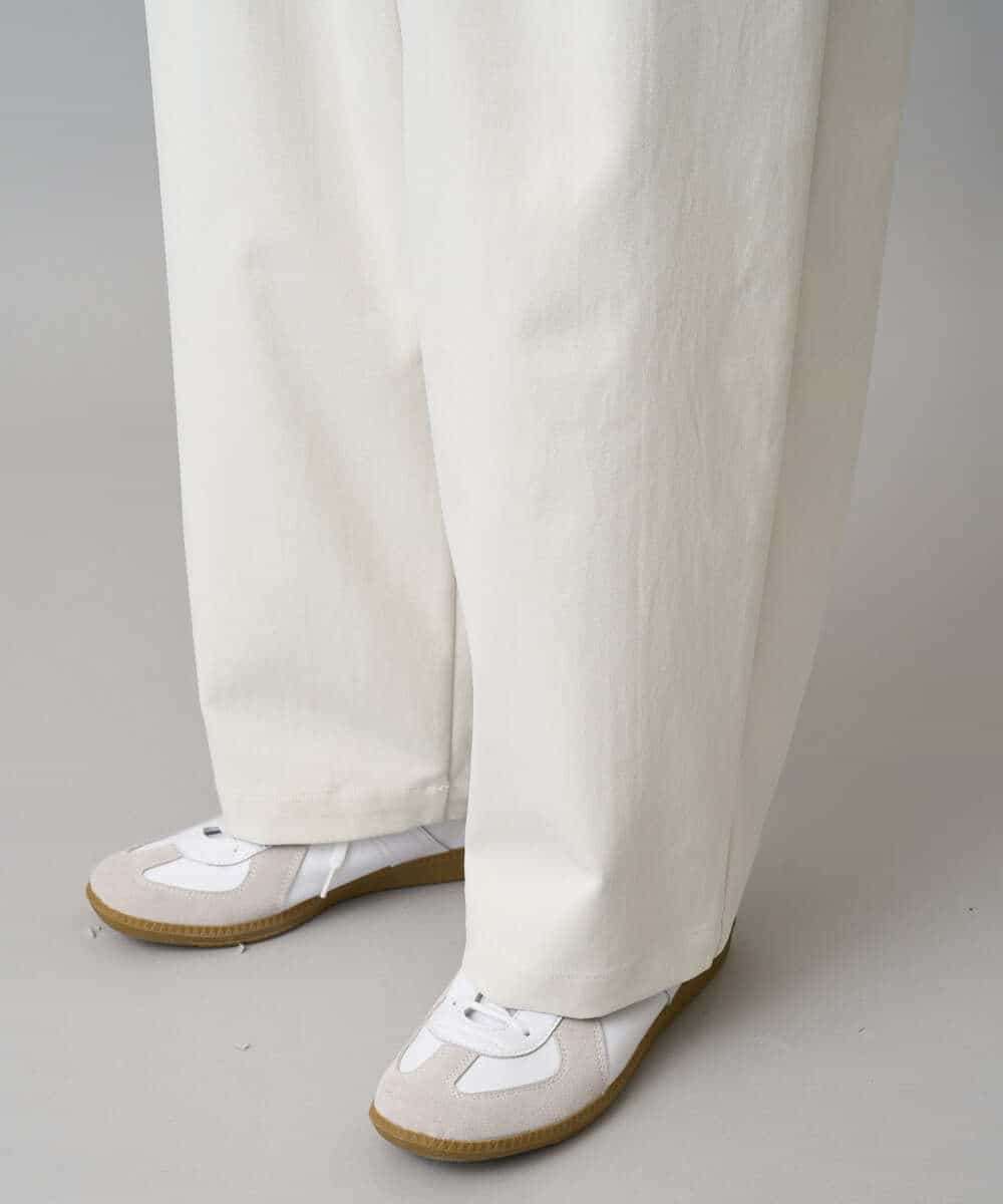 KHLED07069 a.v.v MEN(アー・ヴェ・ヴェ) 【イージーケア/洗濯機で洗える/毛玉になりにくい/ストレッチ】ベルト付きワイドテーパードチノパンツ ベージュ