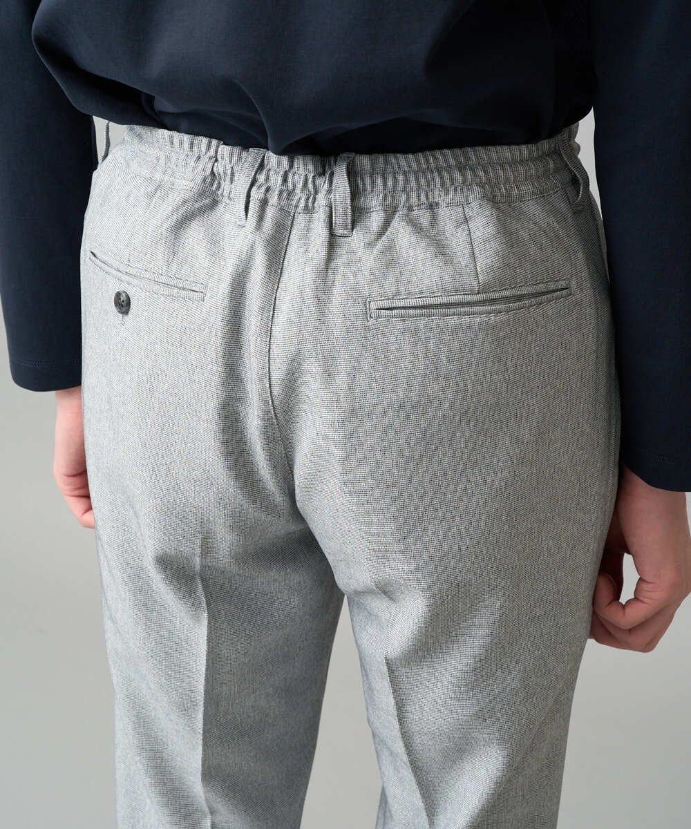 KHLED09069 a.v.v MEN(アー・ヴェ・ヴェ) 【イージーケア/洗濯機で洗える/ストレッチ】メランジスマートスラックス グレー