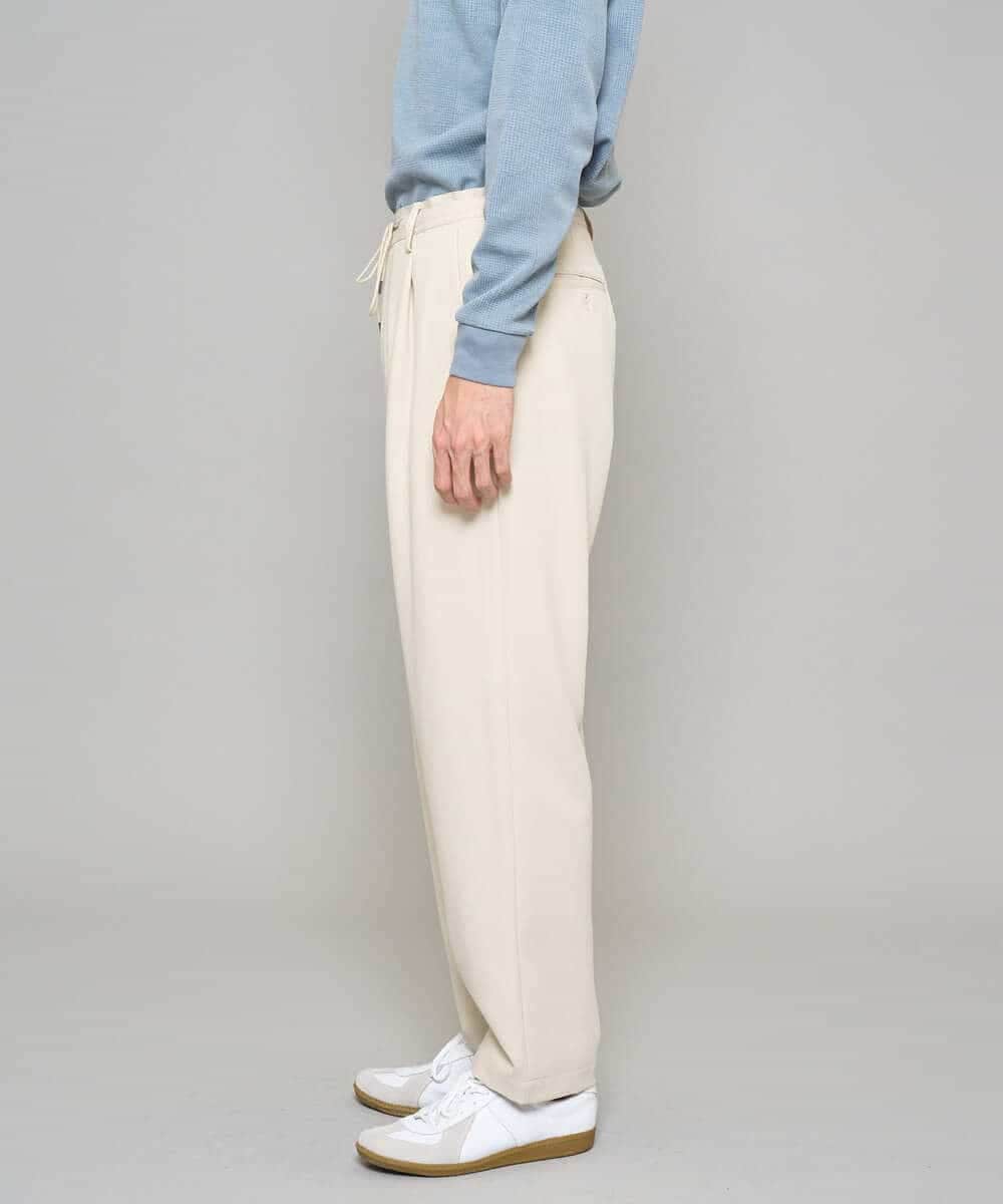 KHLFD14069 a.v.v MEN(アー・ヴェ・ヴェ) 【イージーケア/洗濯機で洗える/速乾/毛玉になりにくい/ストレッチ】メランジストレッチ１タックワイドイージースラックス アイボリー