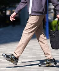 KHLGD37054 a.v.v MEN(アー・ヴェ・ヴェ) 春夏の行楽に最適！【シーズンレス】スーパーストレッチ 大人イージーパンツ ベージュ