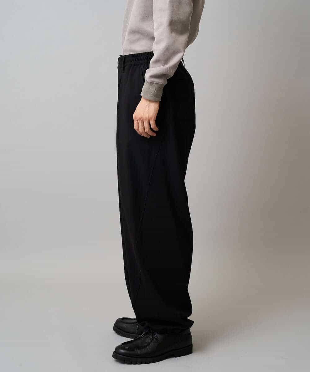 KHLLA31069 a.v.v MEN(アー・ヴェ・ヴェ) 【毛玉になりにくい/ストレッチ】ツイルストレッチ切替オーバーパンツ【洗濯機で洗える】 ブラック