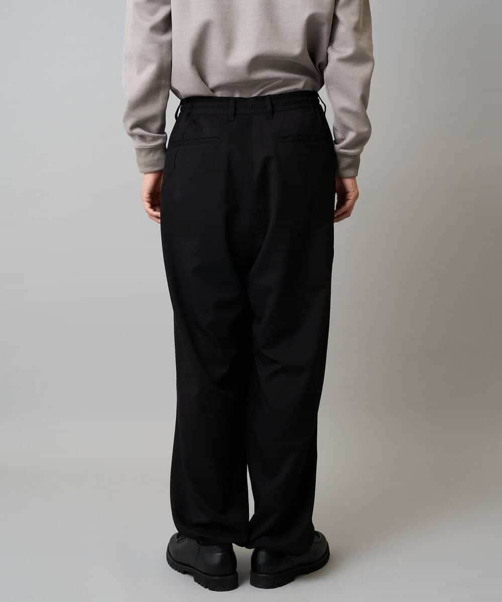 KHLLA31069 a.v.v MEN(アー・ヴェ・ヴェ) 【毛玉になりにくい/ストレッチ】ツイルストレッチ切替オーバーパンツ【洗濯機で洗える】 ブラック
