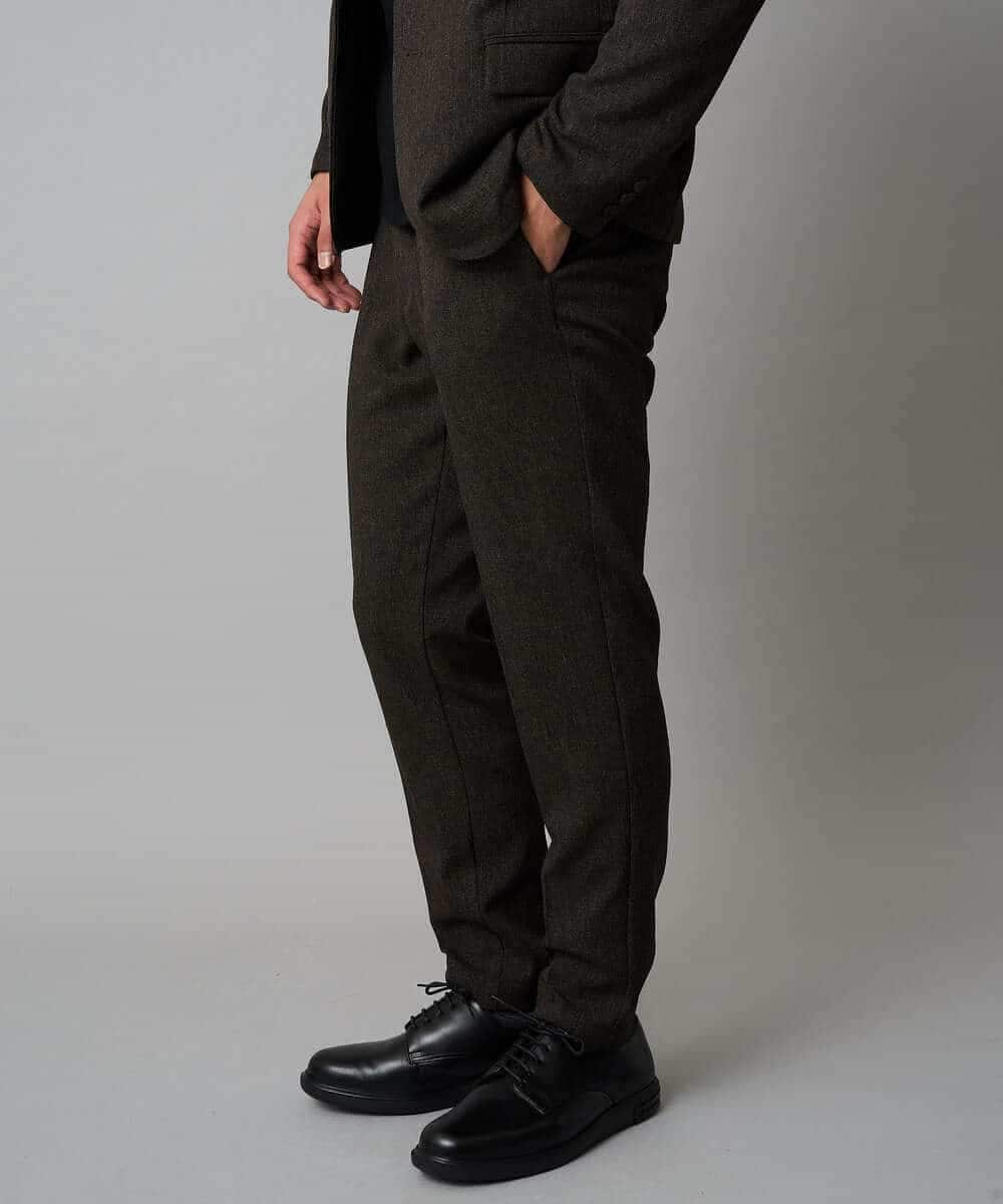 KHLLA37069 a.v.v MEN(アー・ヴェ・ヴェ) 【イージーケア/毛玉になりにくい】メランジシャンブレースマートスラックス【洗濯機で洗える/ストレッチ】〈ON/OFF SERIES〉 ダークグレー