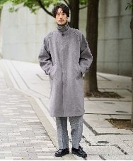 KHUAD07179 a.v.v MEN(アー・ヴェ・ヴェ) ワイドシルエットステンカラーコート ブラック